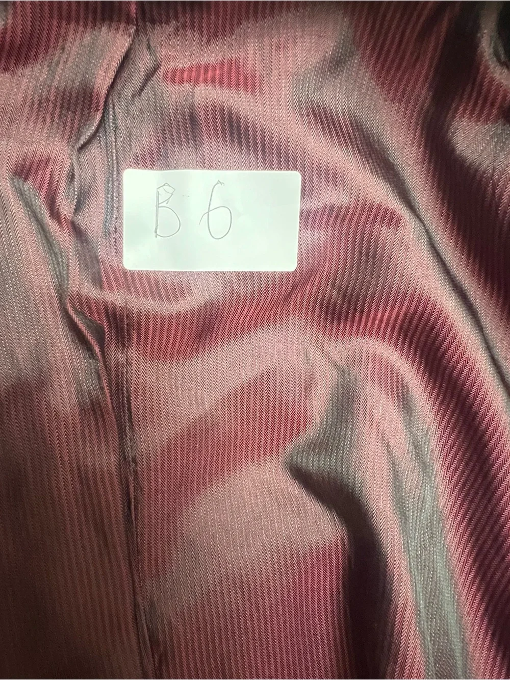 Men's Black Single-Breasted Blazer with Burgundy Lining